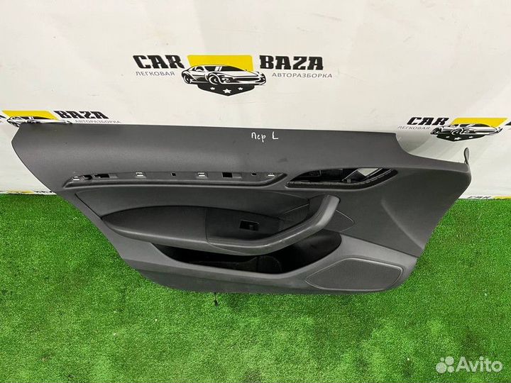 Обшивка двери передней левой L Audi Q3