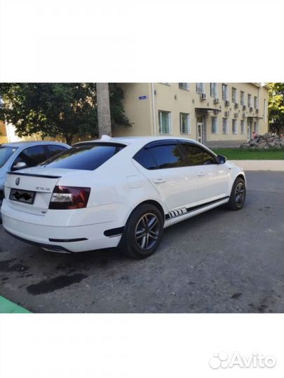 Наклейки на авто