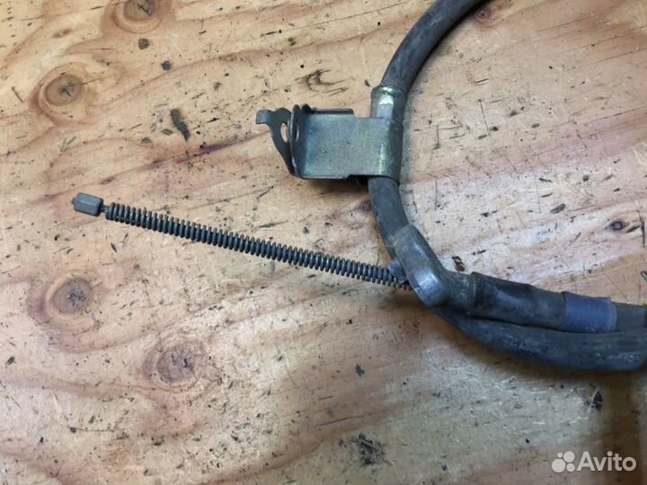 Трос ручника правый Toyota Mark Ii JZX110 1jzge