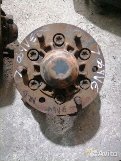 Поворотный кулак Isuzu Elf NKR 66