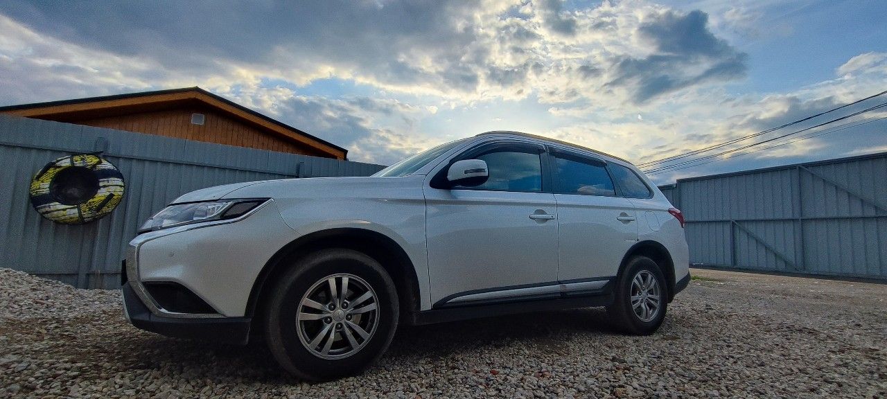 Mitsubishi Outlander: фото владельца
