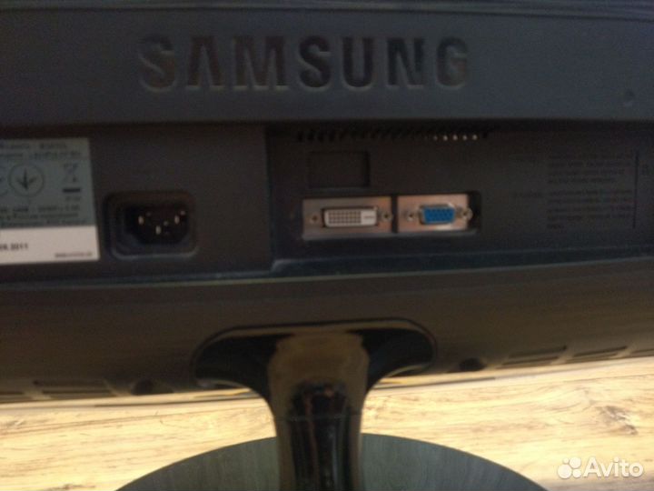 Монитор Samsung SyncMaster B2430