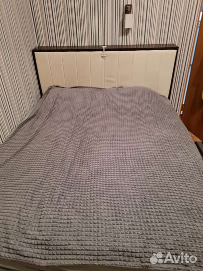 Спальный гарнитур бу