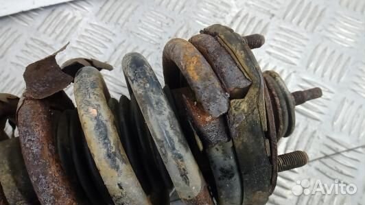 Стойка передняя левая ssang yong rexton 1 (2TD09K5