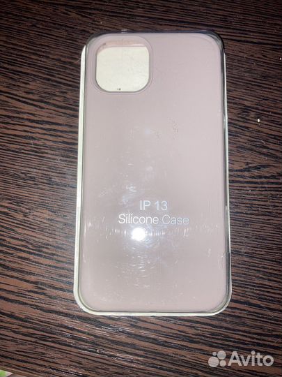 Чехол на iPhone 13