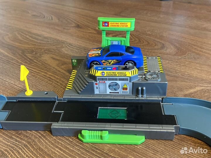 Детская электро машинка с дорогой