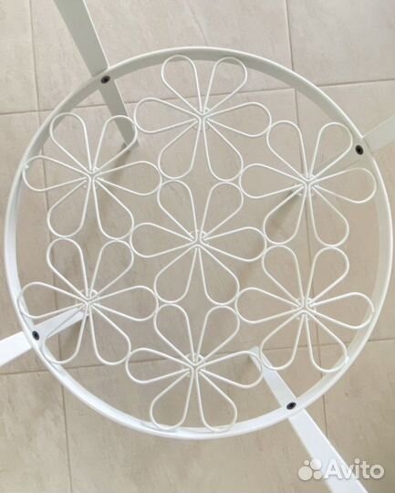 Журнальный столик IKEA клингсбу черные и белый