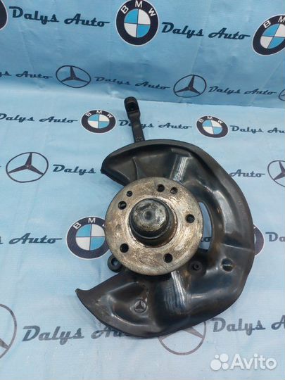 Кулак поворотный передний левый Mercedes-Benz