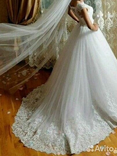 Свадебное платье