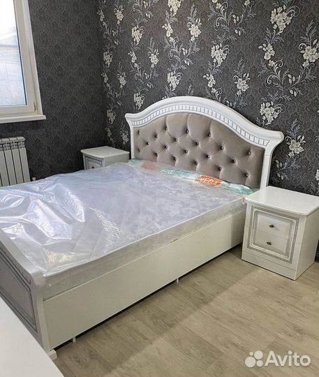 Спальный гарнитур «Афина»