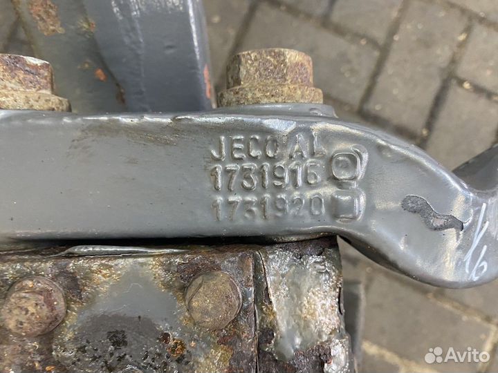 Кулак поворотный правый Daf XF105