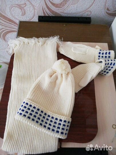 Шапочка, варежки, шарфик