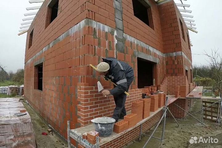 Бригада рабочих строителей