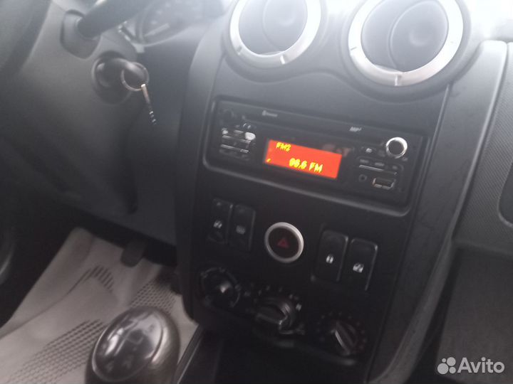 LADA Largus 1.6 МТ, 2013, битый, 395 600 км