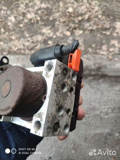 Блок abs honda mobilio gb1. Двигатель l15a