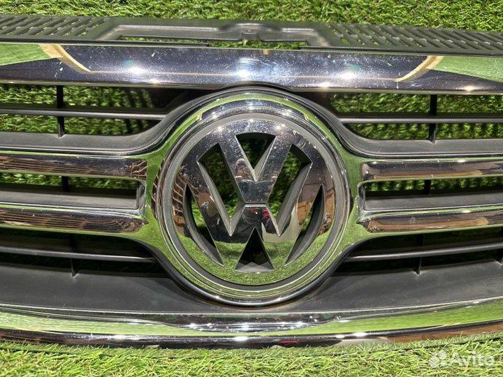 Решетка радиатора Volkswagen Tiguan 5N1 cbab 2009