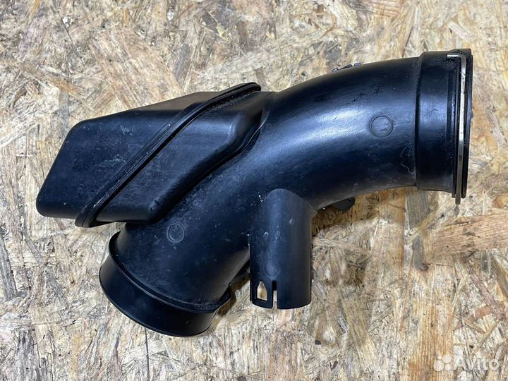 Патрубок воздушного фильтра BMW 5 G30/G31 2019