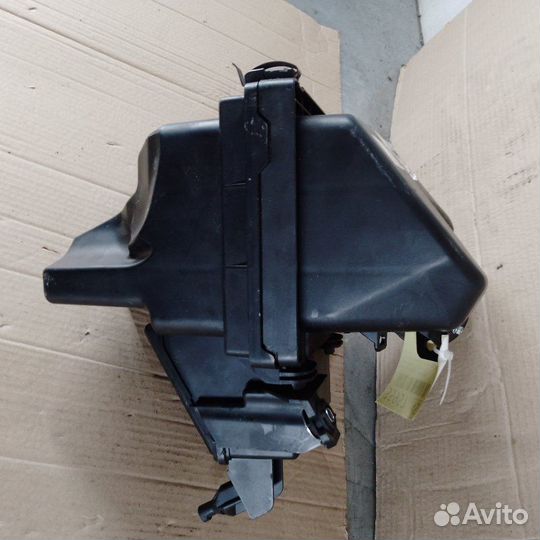 Корпус воздушного фильтра Nissan Teana J32