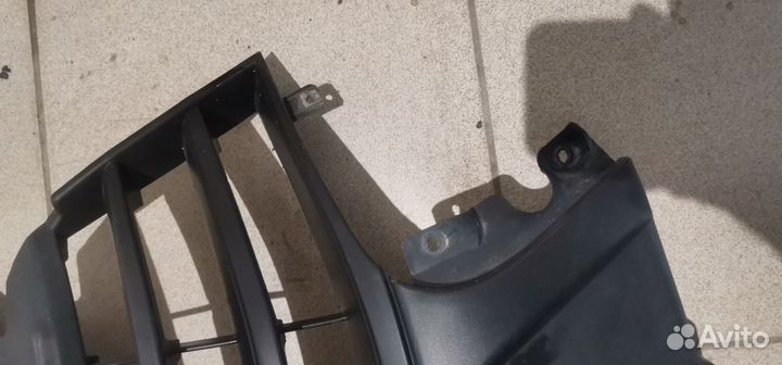 Накладка переднего бампера средняя vesta (под эмбл