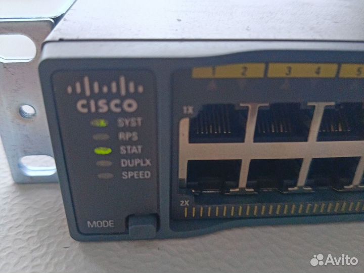 Сетевой коммутатор Cisco Catalyst 2960