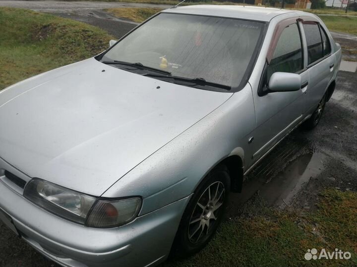 Nissan Pulsar, 1998