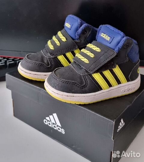 Кроссовки Adidas