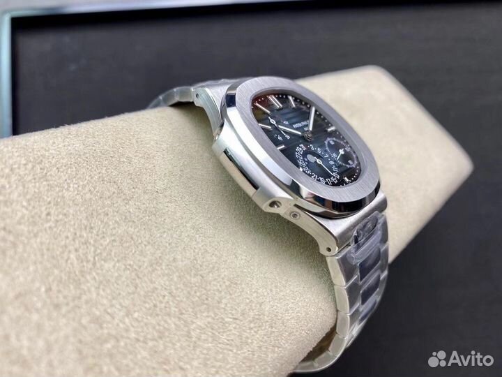 Часы Patek Philippe Nautilus Moophase