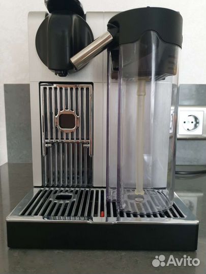 De'Longhi Nespresso Lattissima Pro EN 750, металл
