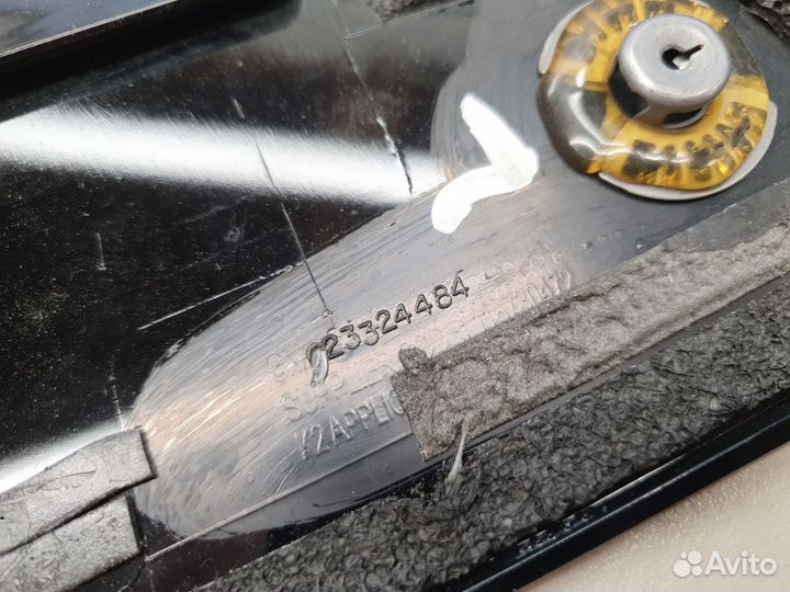 Накладка рамки двери задней левой Cadillac Escalad