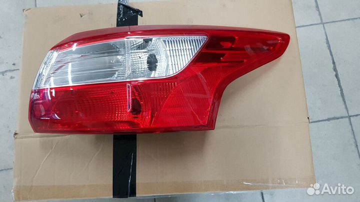 Фонарь Ford Focus 3 седан 2011-2015 внешний правый