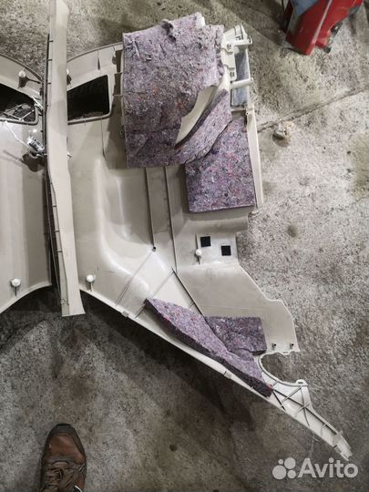 Обшивка багажника задняя Toyota Corolla spacio ZZE122N