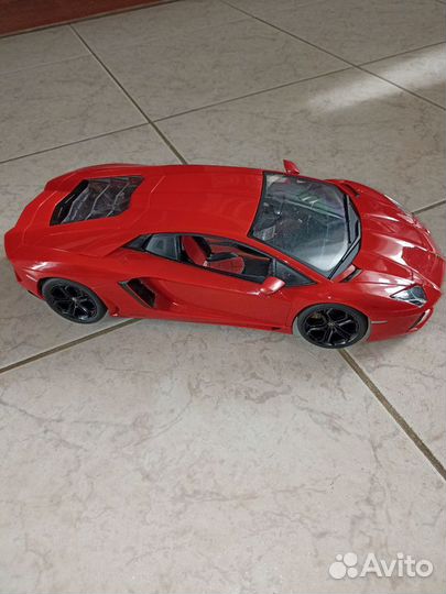 Радиоуправляемая машина Lamborghini Aventador