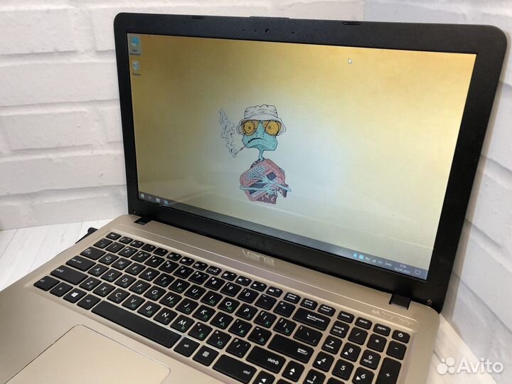 Производительный ноутбук Asus с SSD