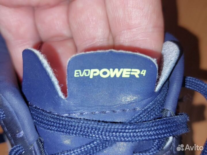 Футбольный буцы puma