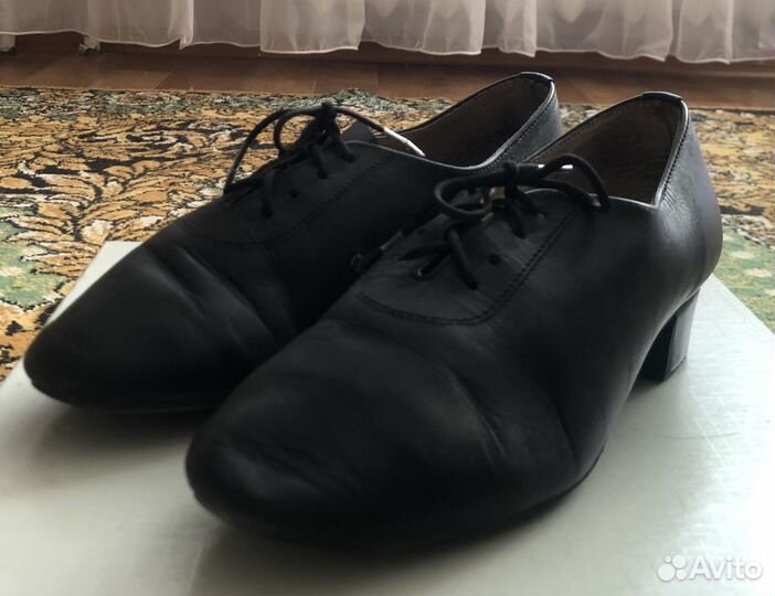 Костюм и обувь для спортивно бальных танцев