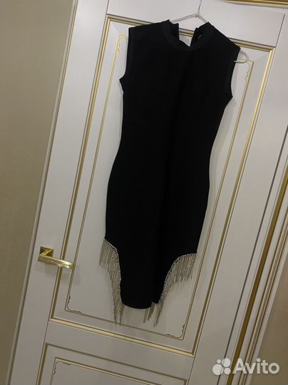 Черное платье