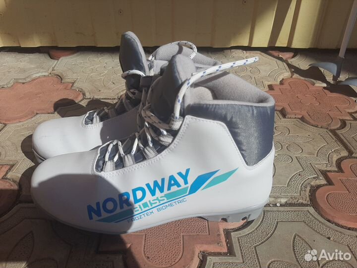 Продам лыжи