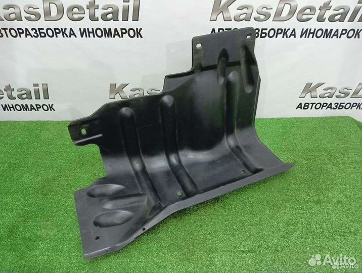 Правый пыльник двигателя Chevrolet Lanos