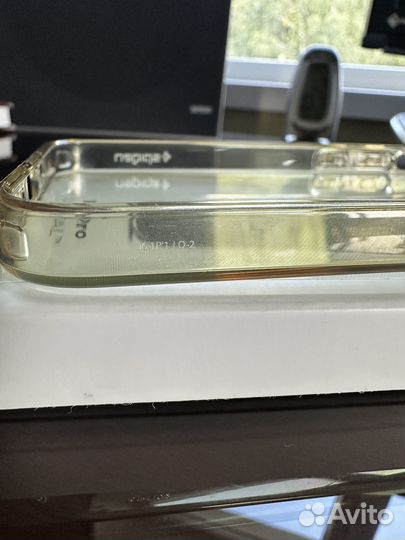 Чехол на iPhone 13 pro Spigen оригинал