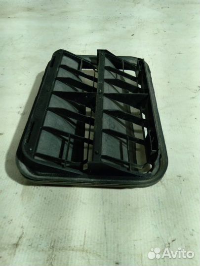 Решетка вентиляционная задняя Seat Leon (1P1) 2012