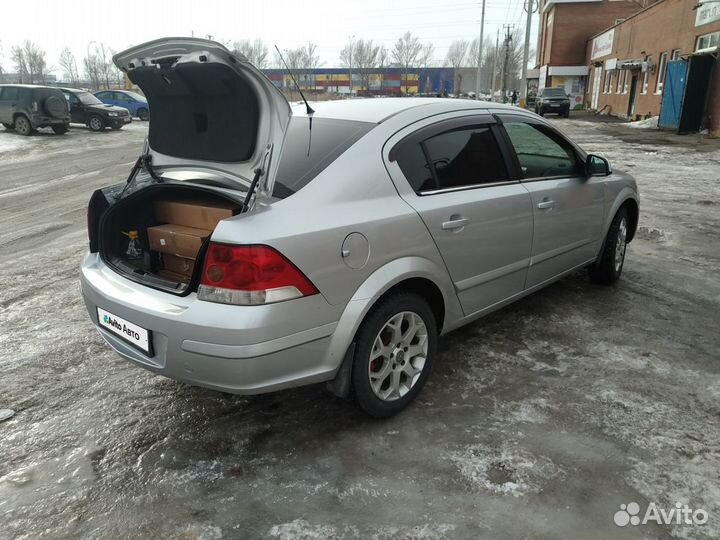 Opel Astra 1.8 AT, 2011, 167 000 км