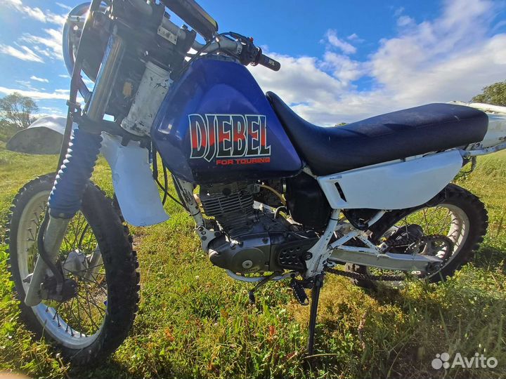 Suzuki djebel 200