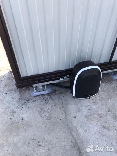 Привод для откатных ворот alutech