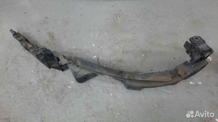 Крепёж крыла и фары Фольксваген Гольф 6 хэтчбек