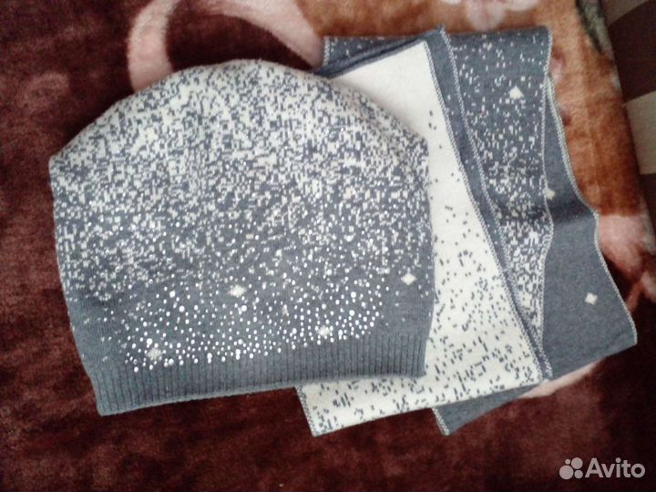 Шапка с шарфом