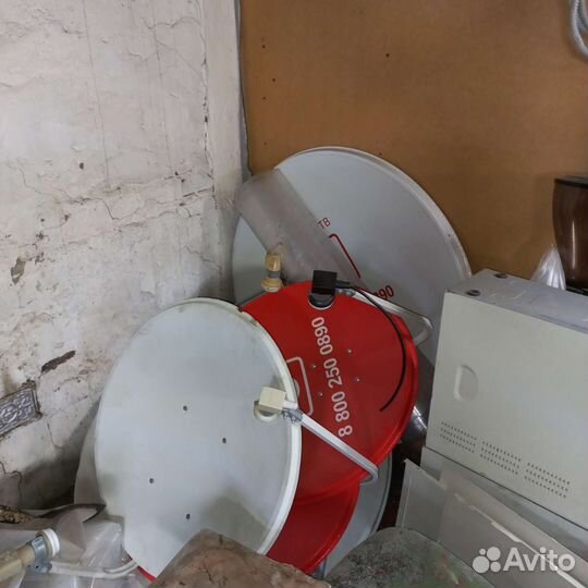 Спутниковая тарелка