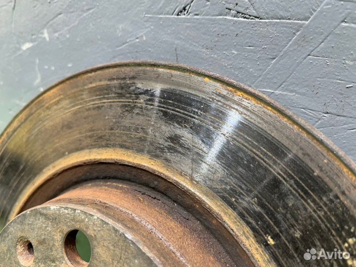 Диск тормозной Volkswagen Passat B5 1.8 ADR 1997