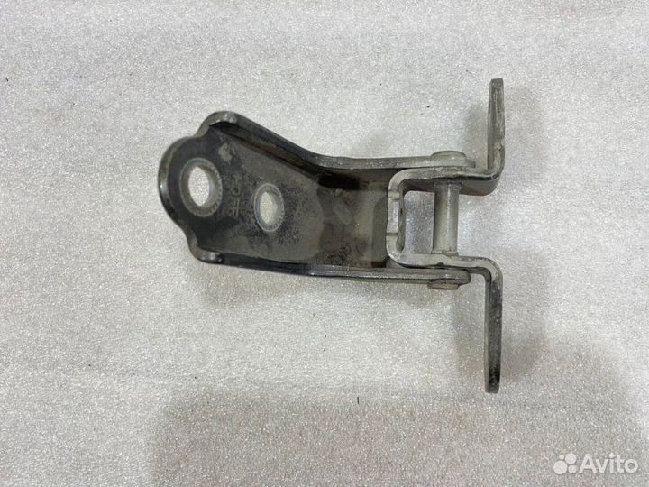 Петля двери задняя правая Kia Cerato 2009-2013