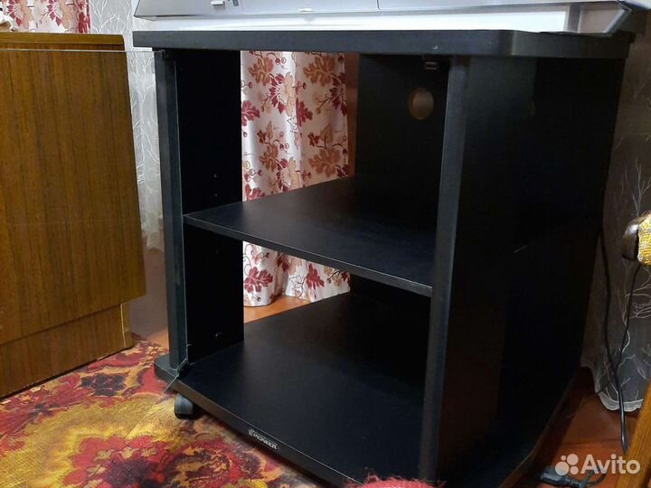Тумба под телевизор