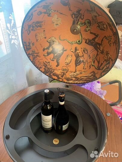Барный стол глобус